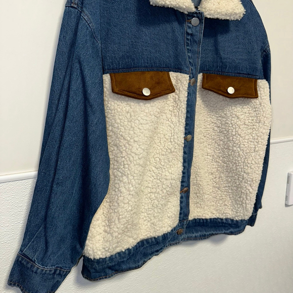 BiBi Women’s Blue Denim & Cream Sherpa Jean Jacket Size Small - Picture 2 of 16